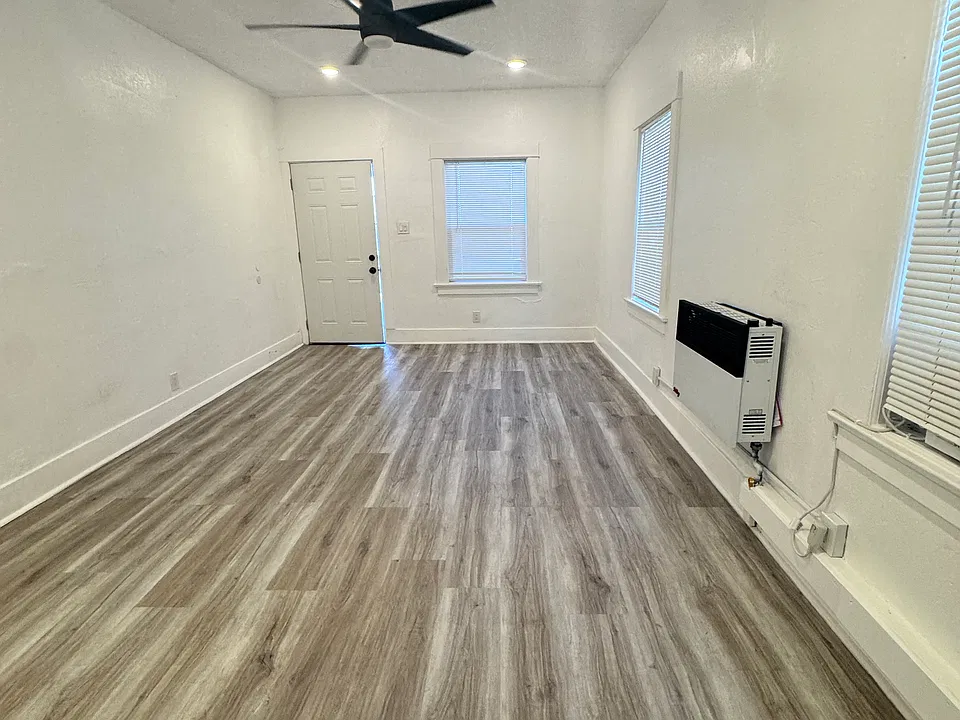 1364 Cherry Ave #B