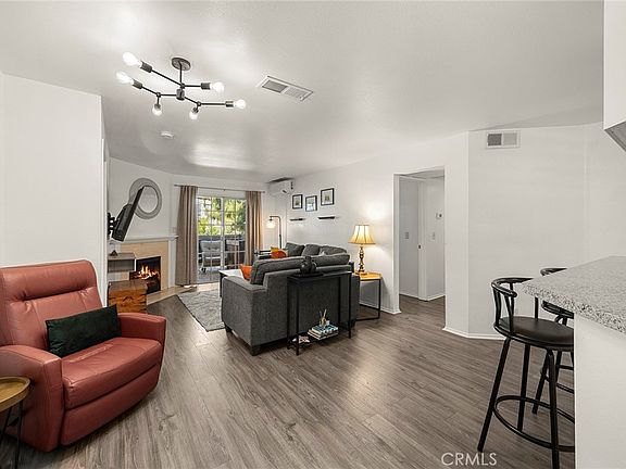 4th image of 1200 Gaviota Ave APT 204