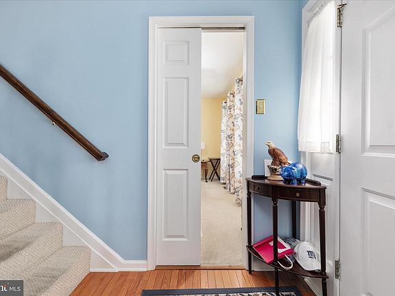 3rd image of 81 Barbie Ln