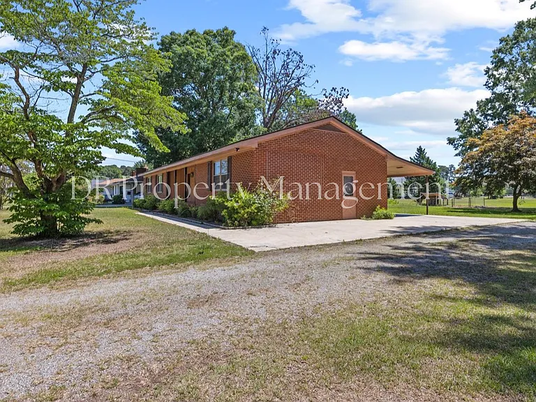 11335 Carolina Ave — Photo 3