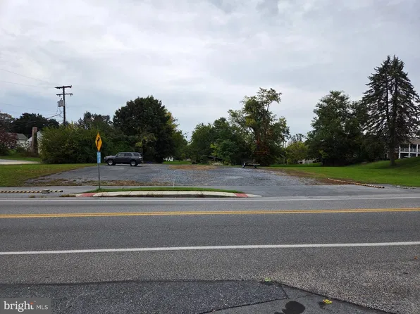 440 Walton Ave, Hummelstown, PA 17036