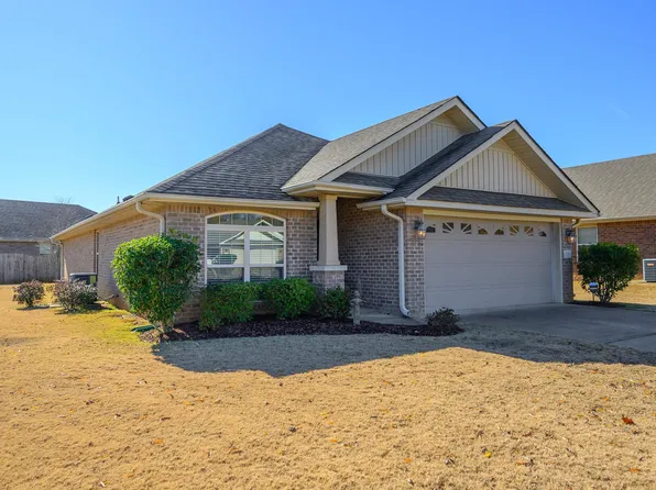109 Southfield Dr, Alabaster, AL 35007