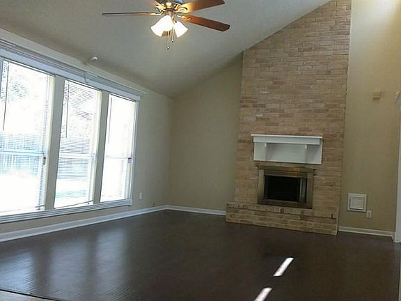 5th image of 15934 Walnut Wood Dr