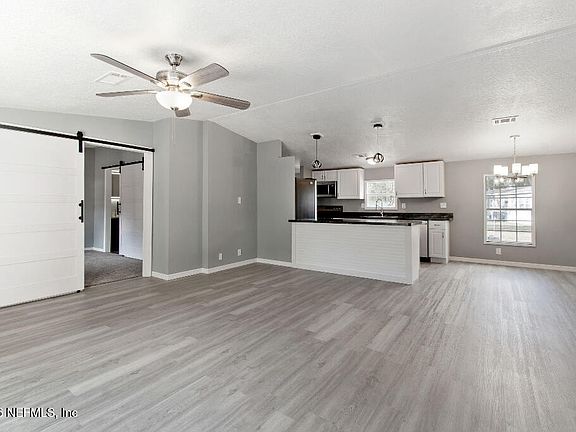 4th image of 101 RIDGEWOOD Avenue