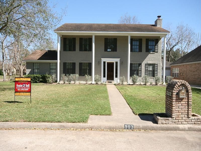 1st image of 903 Chippenham Dr
