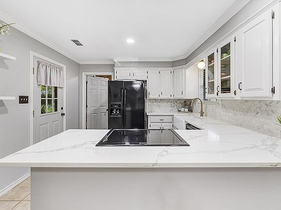 3rd image of 4103 Concord Pl