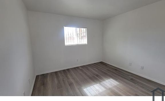 3rd image of 137 S Grande Ave #6