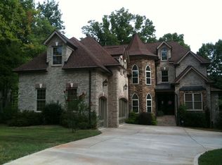 5910 Ravine Dr, Waxhaw, NC 28173