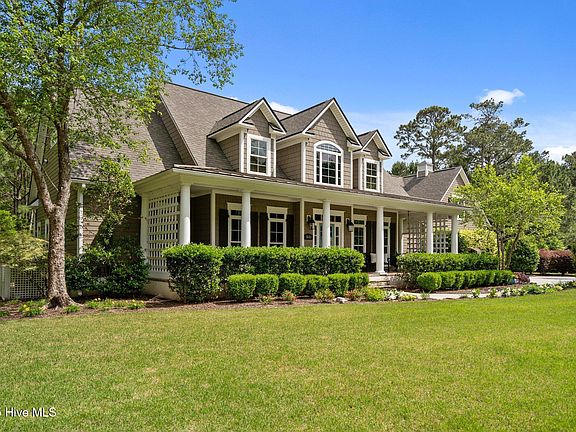 4th image of 3681 Fairfield Way