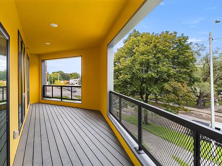 655 W Willis St #304 — Photo 15