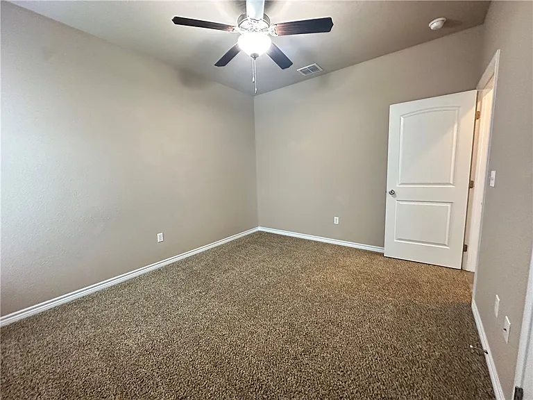 1016 Santa Catalina St — Photo 27