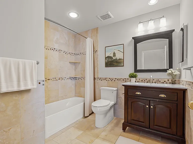 1022 Crestfield Dr — Photo 13