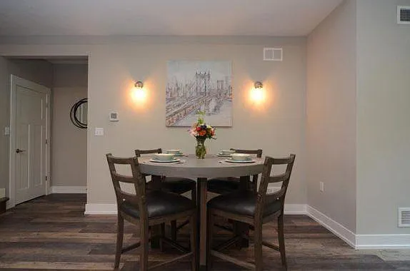 4 bed, 2751 sqft, $3,350 — Photo 3