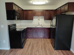 51501 Mound Rd APT 5, Utica, MI 48316