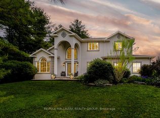 1518 Monaghan Ln, Ottawa, ON K2W1B4
