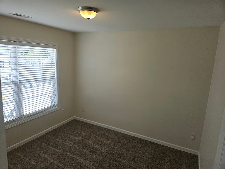 5900 Wynmore Rd — Photo 16