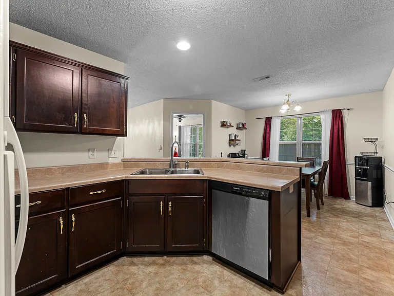 107 Shallowford Cir — Photo 19