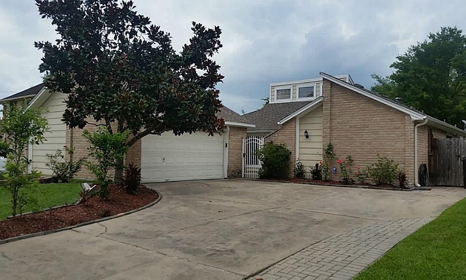 1st image of 8610 Chestnut Forest Dr