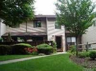 333 Woodland Ct, Coram, NY 11727