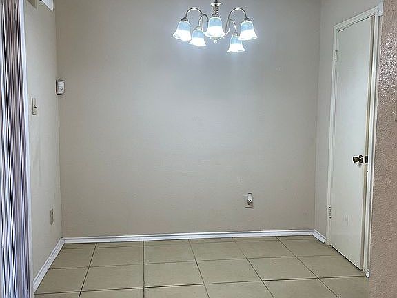 2nd image of 3810 Landmark Dr