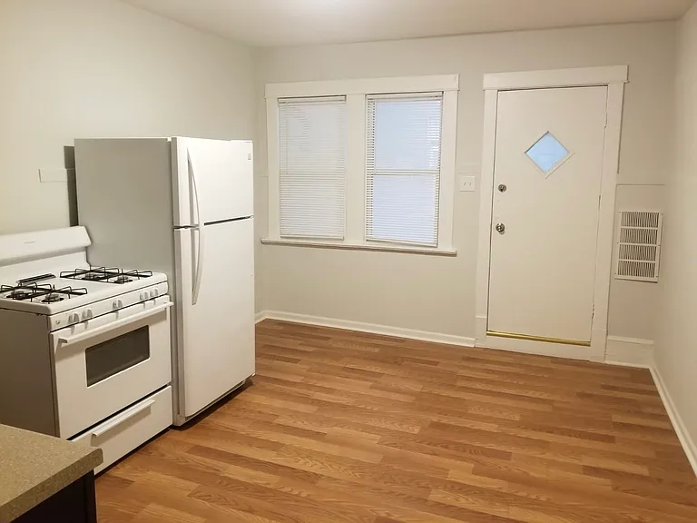 2026 N Kedvale Ave #G — Photo 11