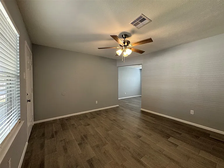 514 Bertloma St — Photo 5