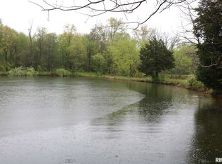 900 Bethel Rd, Mount Vernon, IL 62864