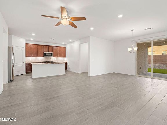 3rd image of 8642 N Genoa Ct