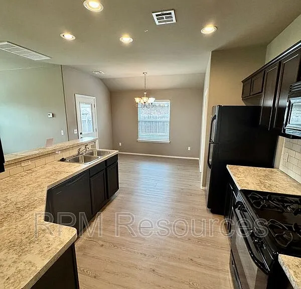 2705 Sugar Pine Dr — Photo 14