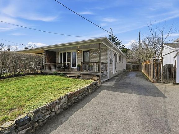 2nd image of 4487 Bennett Rd