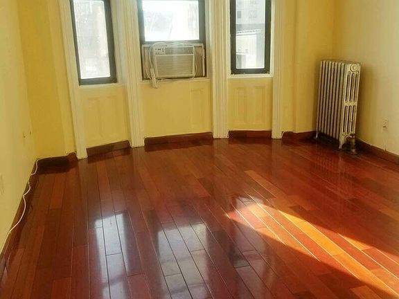 3rd image of 49 6th Ave #4B