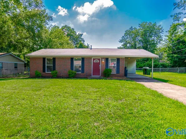 2403 Yorkshire Dr SW, Huntsville, AL 35803