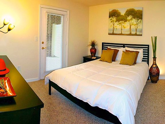 4th image of 2260 Golden Garden Cir #2364
