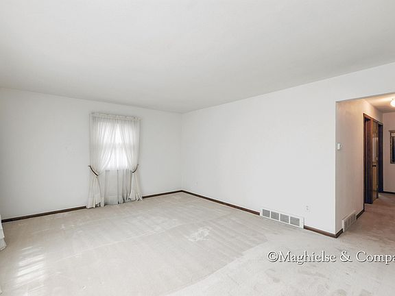 5th image of 1329 Texas St NW