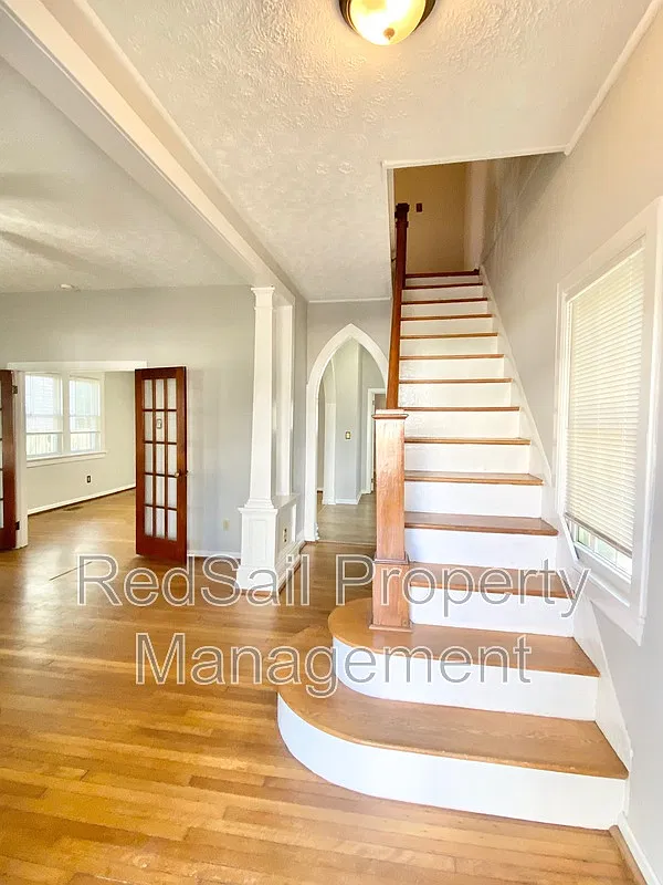 Monroe Colony — Photo 2