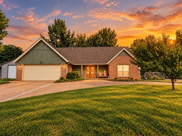 7523 S Date Pl, Broken Arrow, OK 74011