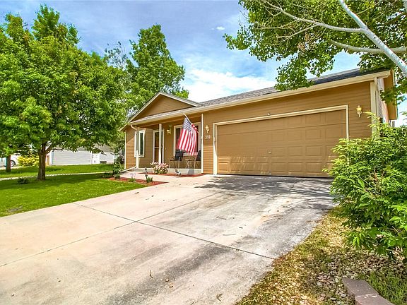 5th image of 3916 Eagles Nest Dr