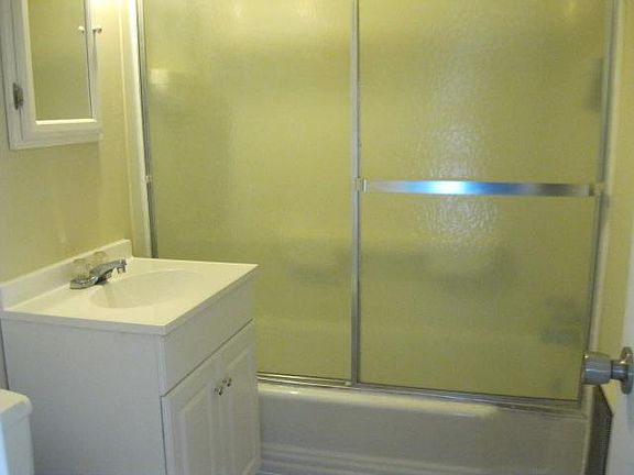 3rd image of 103 S Baker St