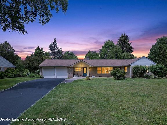 2nd image of 637 Whitehills Dr