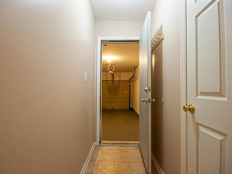 15 Prestwick Way — Photo 11