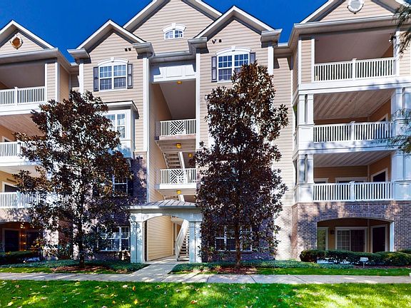 3rd image of 4844 Bevendean Dr Unit B5