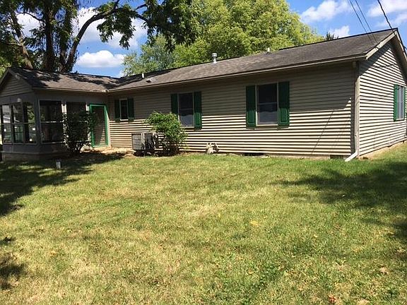 4th image of 315 N East St