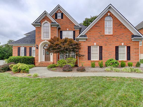 3rd image of 9161 Hailes Abbey Ln