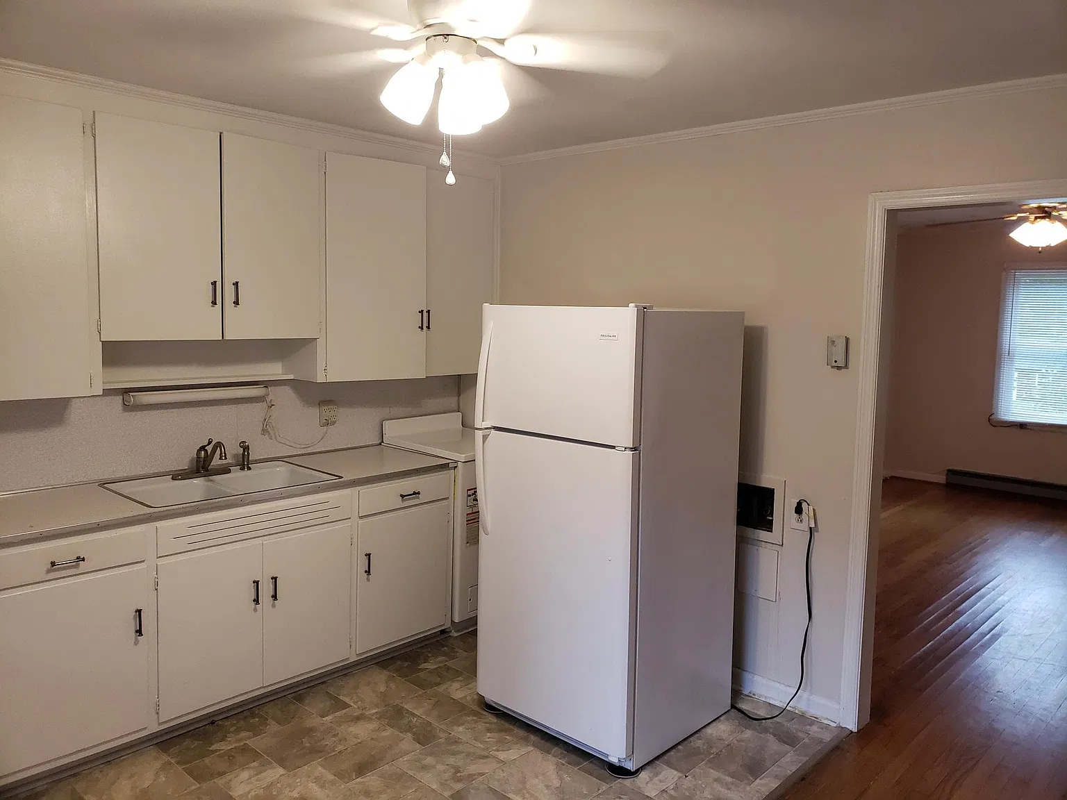 421 Banks Street - D — Photo 2