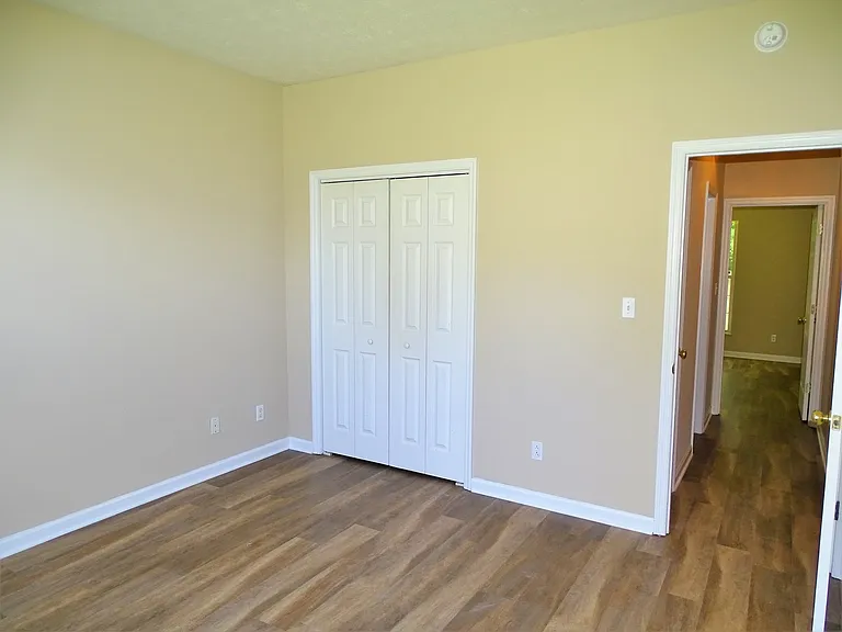 8518 Lawnpark Dr — Photo 11