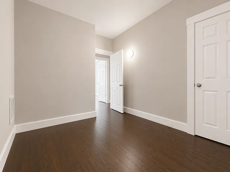 614 N Streeper St — Photo 10