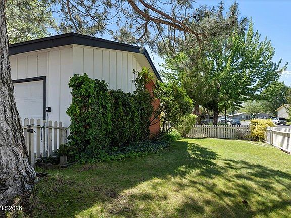 4th image of 2750 Gellert Dr