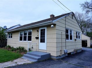 167 Clark Ln, Waterford, CT 06385