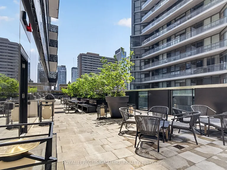 55 Charles St E #4303 — Photo 34
