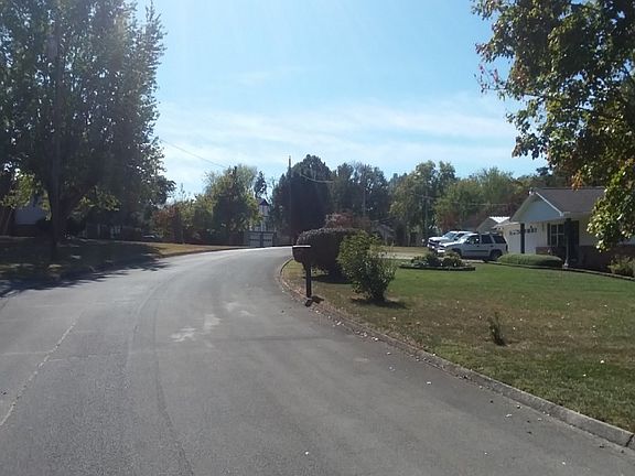 5th image of 2313 Eau Clair Dr